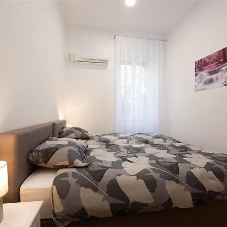 Apartman Cezar Apartment Rijeka Exterior foto