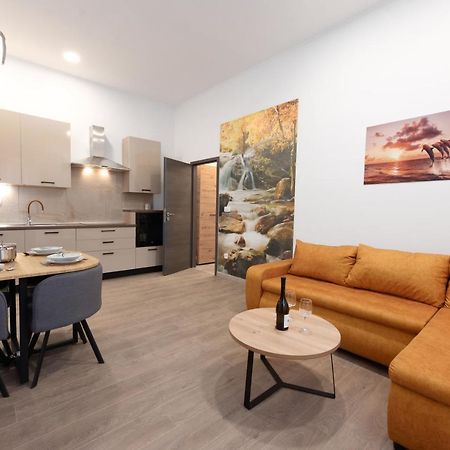 Apartman Cezar Apartment Rijeka Exterior foto