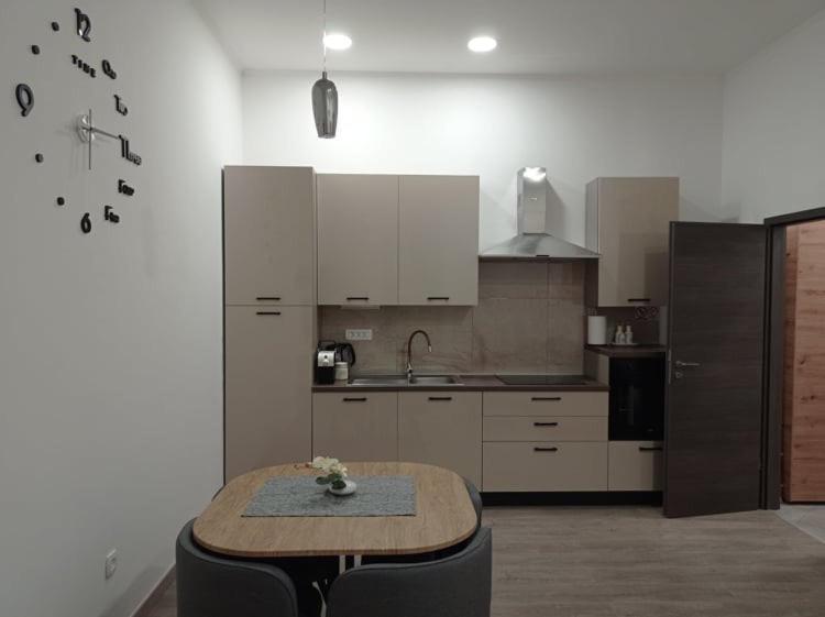 Apartman Cezar Apartment Rijeka Exterior foto